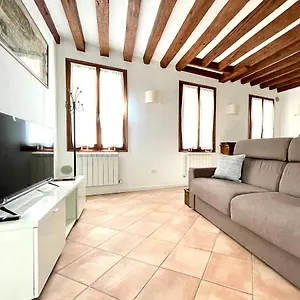https://rossini-apartment.hotelinveneto.com